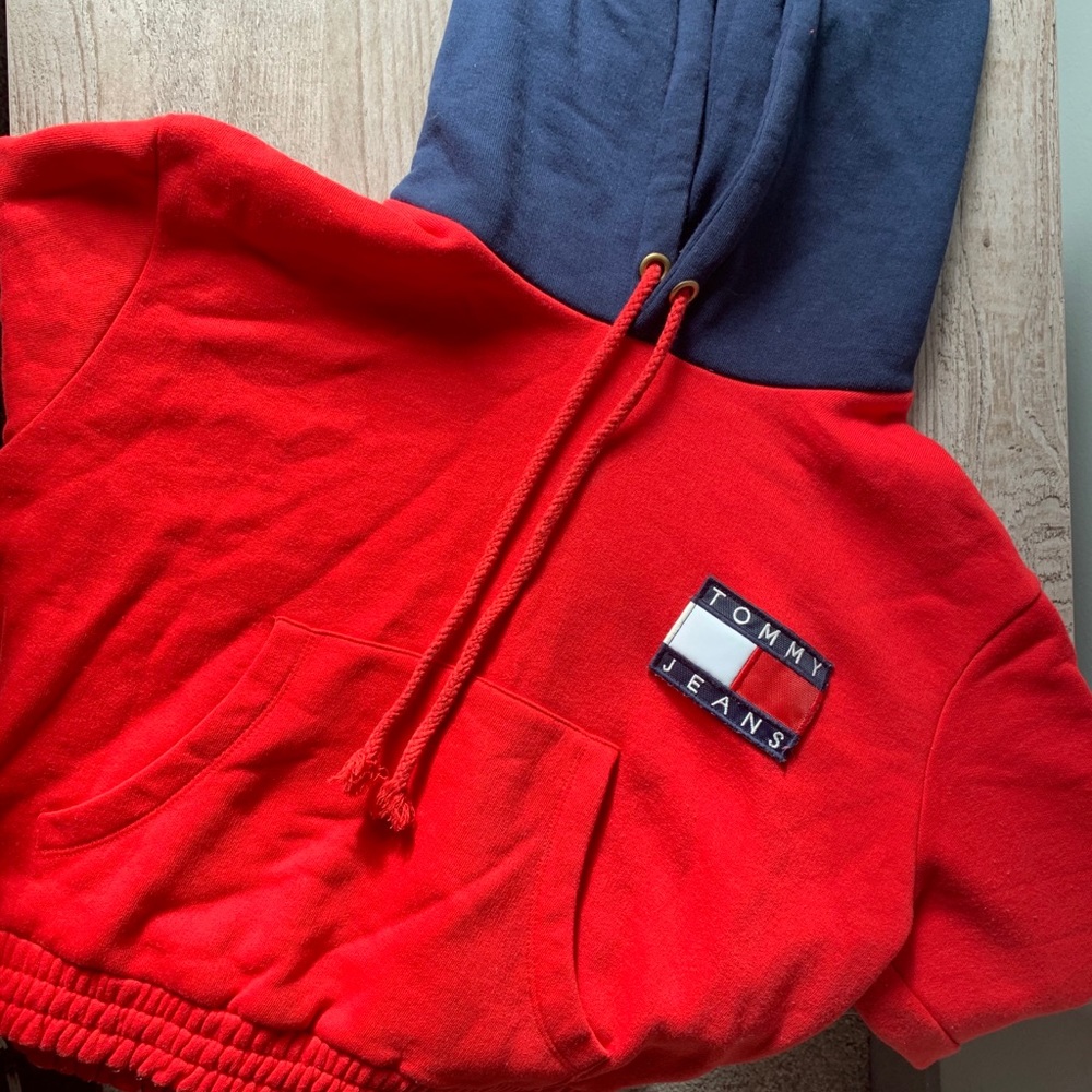 Tommy Hilfiger Cropped Hoodie